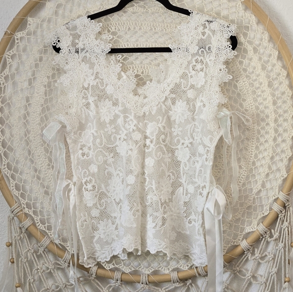 Fairycore Whimsical White Lace Sleeveless Sheer Top O/S - Picture 8 of 13